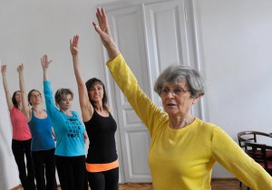 livia aviva egyenesen